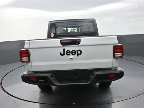 New 2026 Jeep Gladiator Sport AWD/4WD image 9