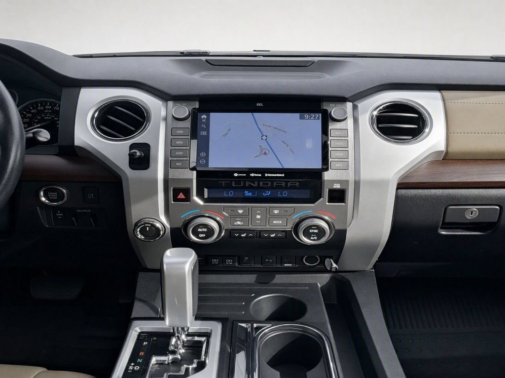 Used 2021 Toyota Tundra Limited w/ Limited Premium Package AWD/4WD image 31