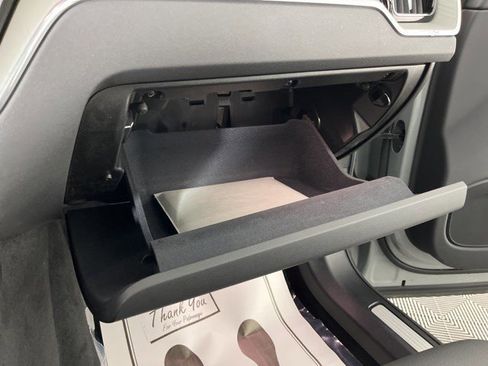 Used 2025 Volvo XC60 B5 Plus image 33