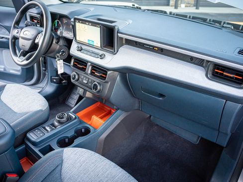 Used 2023 Ford Maverick XLT image 32