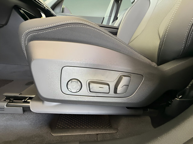 Certified 2026 BMW X1 xDrive28i w/ Technology Package AWD/4WD image 24