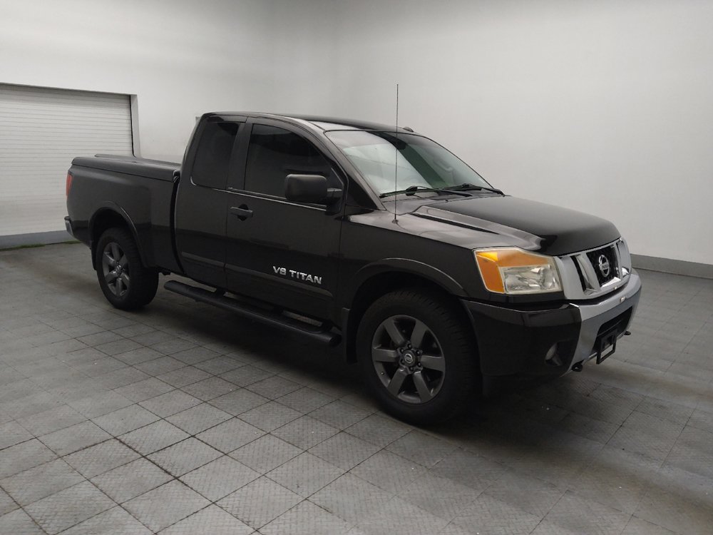 Used 2015 Nissan Titan SV w/ SV Value Truck Package AWD/4WD image 11