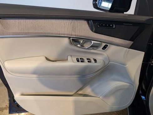 New 2026 Volvo XC90 B6 Ultra w/ Protection Package AWD/4WD image 8