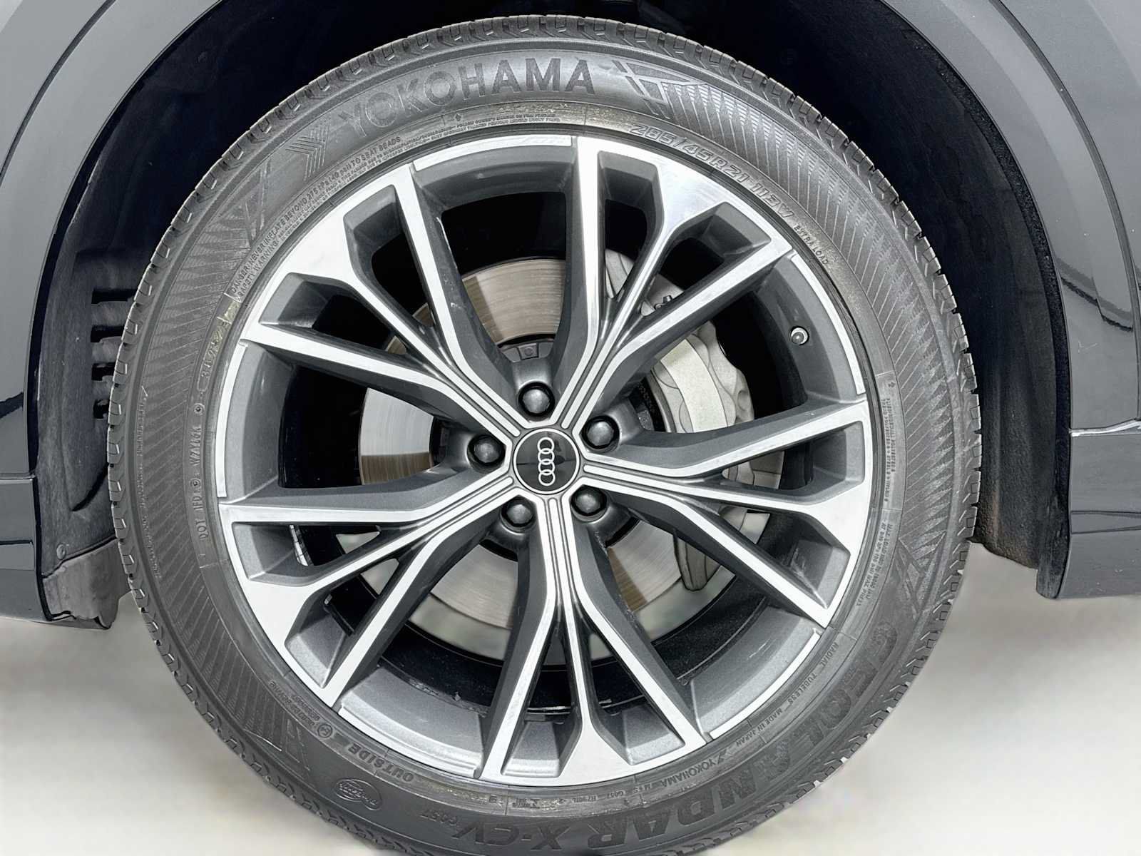 Used 2024 Audi Q8 Prestige AWD/4WD image 32