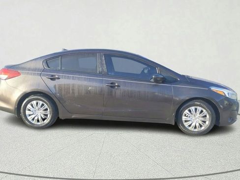 Used 2018 Kia Forte LX FWD image 7