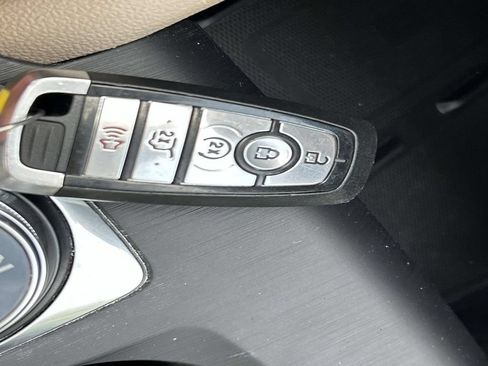 Used 2021 Ford Escape SEL w/ Technology Package FWD image 31
