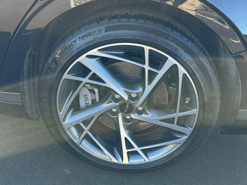 Certified 2023 Genesis G90 3.5T image 7