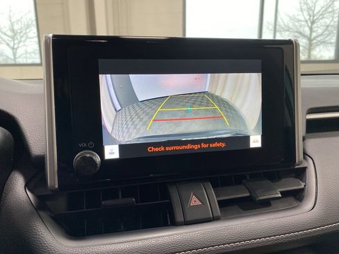 Used 2023 Toyota RAV4 XLE w/ Convenience Package image 15