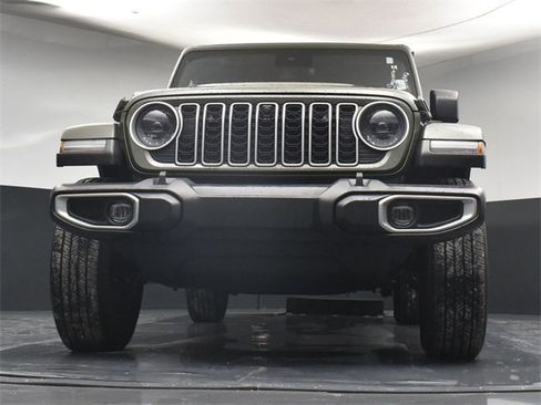 Used 2024 Jeep Wrangler Sahara w/ Technology Group image 32