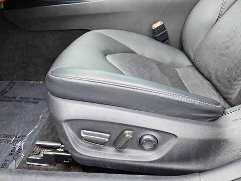 Used 2019 Toyota Camry XSE image 26