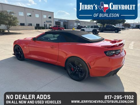 Used 2021 Chevrolet Camaro SS RWD image 7
