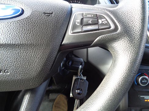 Used 2018 Ford Escape SE w/ Ford Safe & Smart Package image 25