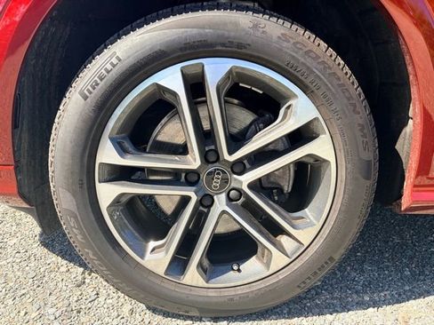Certified 2025 Audi Q5 Premium w/ Premium Plus AWD/4WD image 5