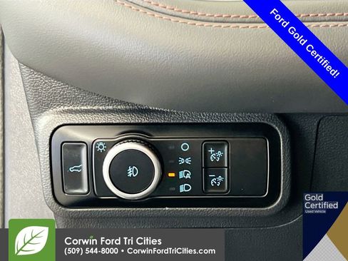 Certified 2025 Ford Explorer Active w/ Active Comfort Package image 21