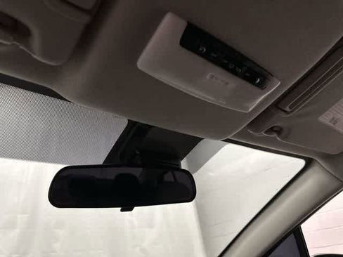 Used 2021 Nissan Versa SV FWD image 20