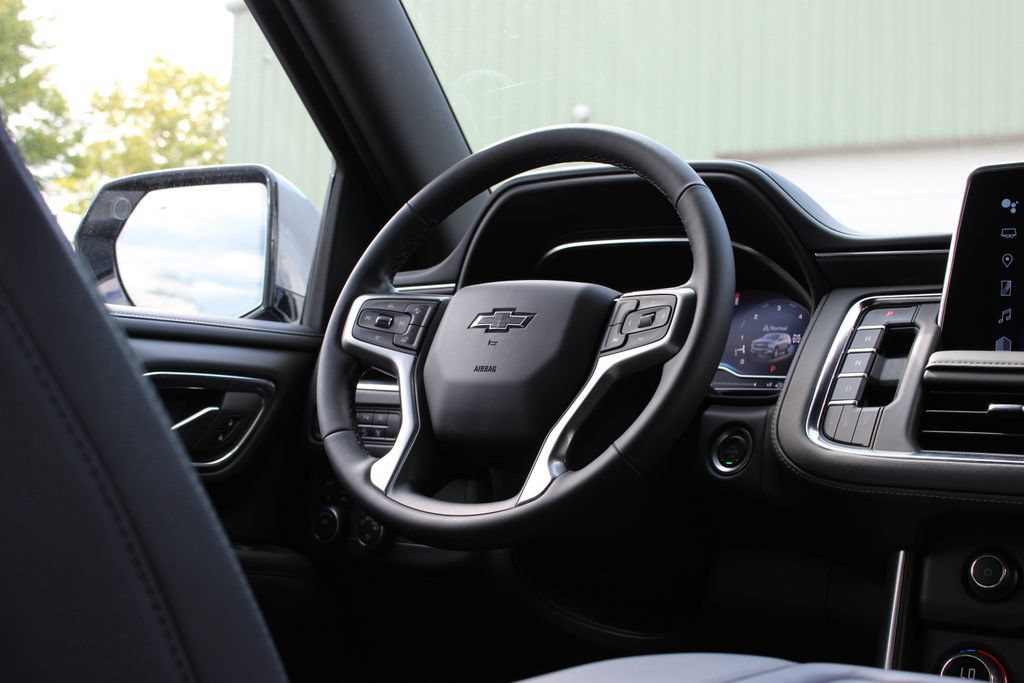 Used 2024 Chevrolet Suburban Z71 w/ Luxury Package AWD/4WD image 50