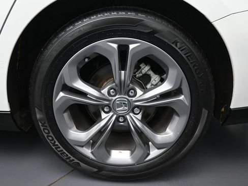 Certified 2024 Honda Accord EX-L image 15