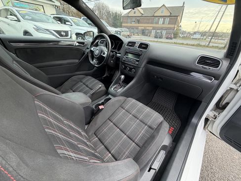 Used 2012 Volkswagen Golf 2-Door FWD image 24