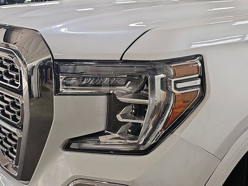 Certified 2020 GMC Sierra 1500 Denali w/ Denali Ultimate Package AWD/4WD image 37