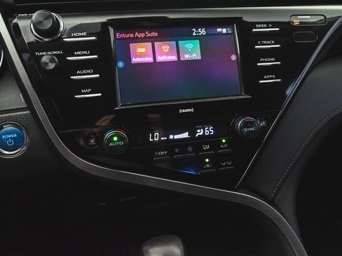 Used 2020 Toyota Camry LE FWD image 17