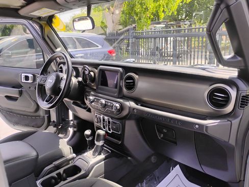 Used 2020 Jeep Wrangler Unlimited Sport S AWD/4WD image 44