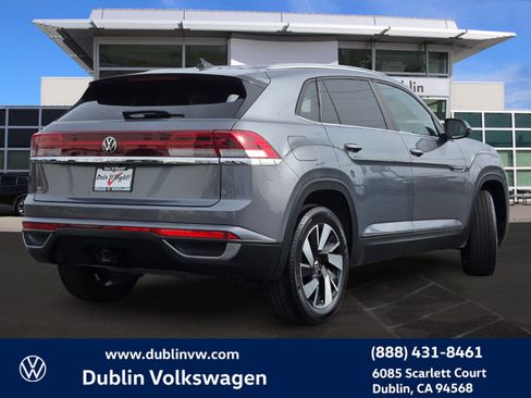 Used 2024 Volkswagen Atlas Cross Sport SE image 4