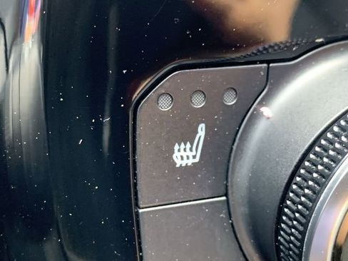 Used 2022 Toyota Highlander XSE image 28