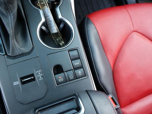 Used 2023 Toyota Highlander XSE image 26