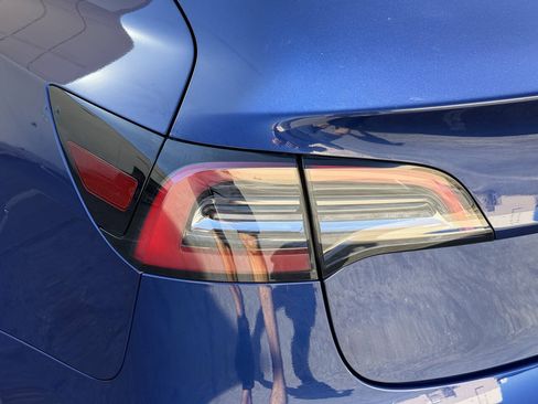 Used 2023 Tesla Model 3 Standard Range RWD image 36
