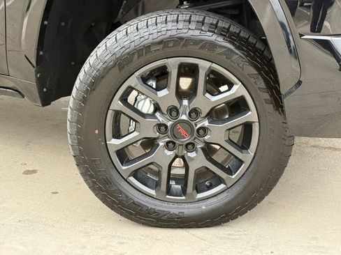 Used 2023 Toyota Tundra Platinum w/ Advanced Package AWD/4WD image 2