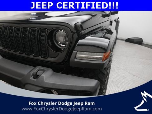 Used 2024 Jeep Gladiator Sport image 21