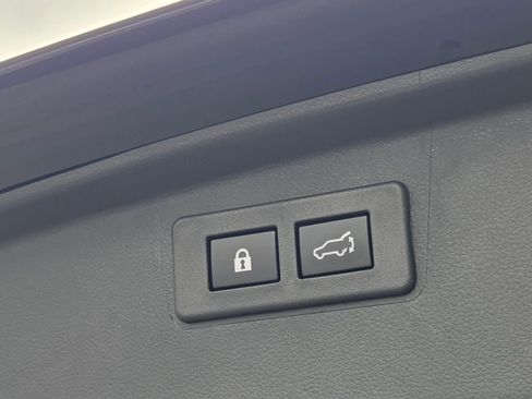 Used 2025 Subaru Outback Touring XT AWD/4WD image 15
