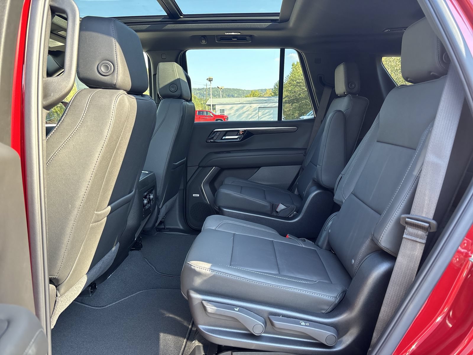 New 2027 Chevrolet Tahoe Z71 w/ Comfort Package AWD/4WD image 25