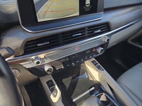 Used 2021 Kia Telluride EX image 35