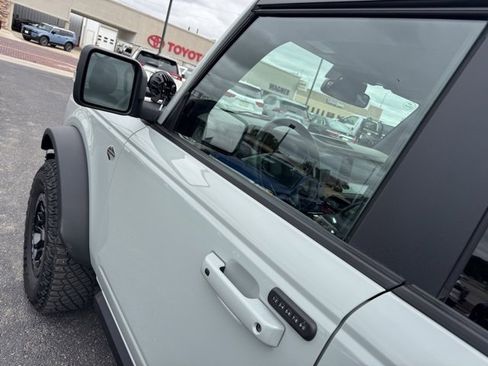 Used 2021 Ford Bronco Wildtrak image 14