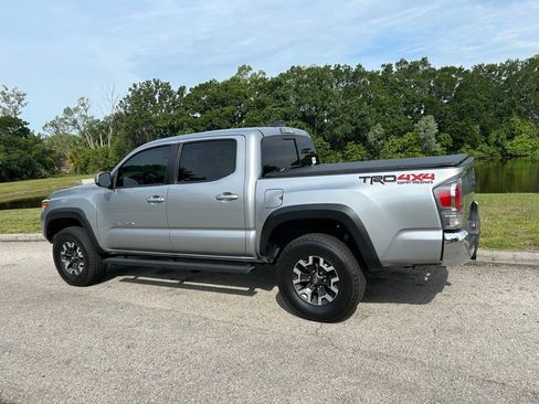 Certified 2021 Toyota Tacoma TRD Off-Road AWD/4WD image 4