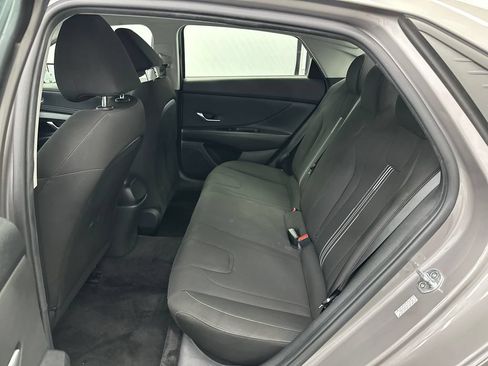 Used 2021 Hyundai Elantra SEL w/ Convenience Package FWD image 19