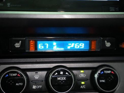 Used 2016 Toyota Tacoma TRD Sport w/ Premium & Technology Package image 26