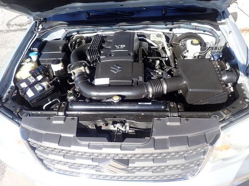 Used 2011 Suzuki Equator Sport AWD/4WD image 36