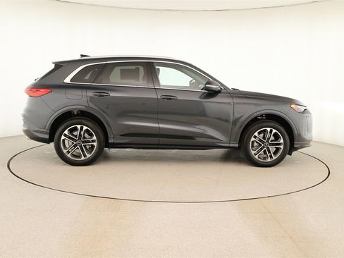 New 2025 Audi Q5 Premium image 8