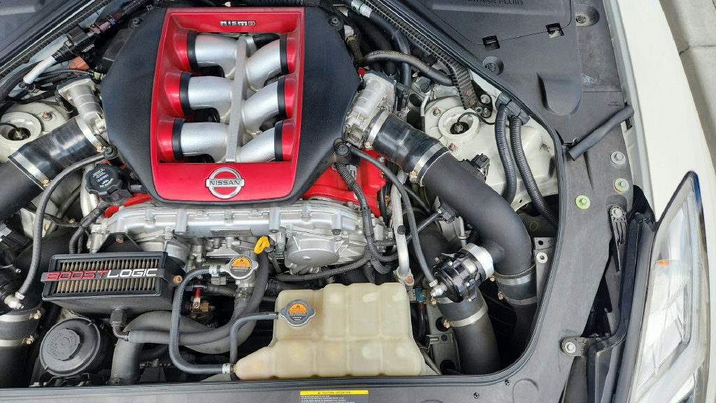 Used 2015 Nissan GT-R NISMO AWD/4WD image 57