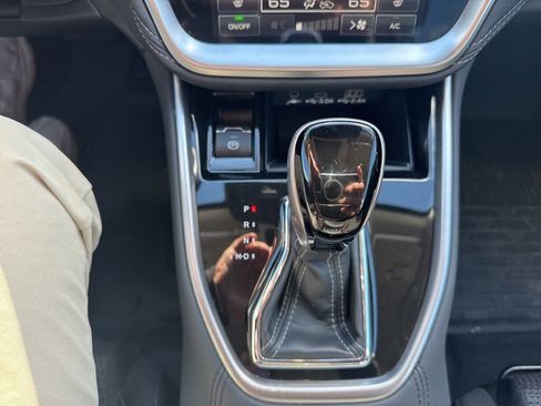 Certified 2025 Subaru Outback Premium image 34