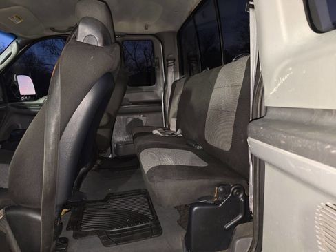 Used 2004 Ford F250 XL image 13
