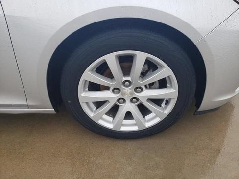 Used 2014 Chevrolet Malibu LT FWD image 28