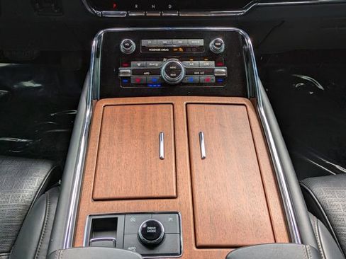 Certified 2024 Lincoln Navigator L Black Label AWD/4WD image 19