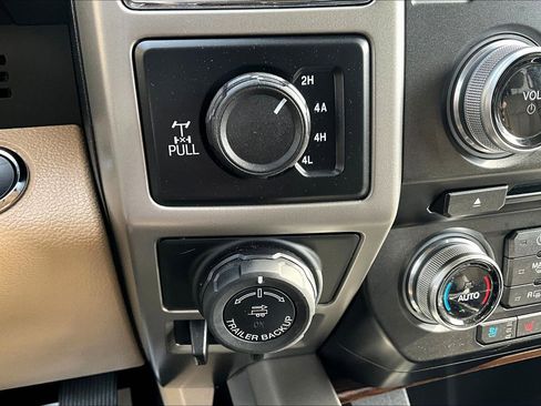 Used 2018 Ford F150 Lariat w/ Equipment Group 502A Luxury image 28