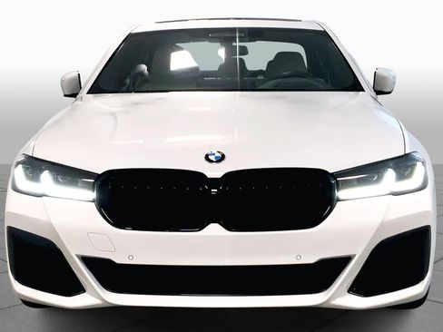 Used 2022 BMW 540i xDrive w/ Executive Package image 3