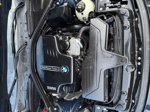 Used 2017 BMW 320i xDrive Sedan AWD/4WD image 19