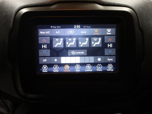 Used 2020 Jeep Renegade Limited image 29