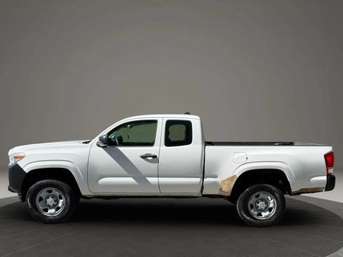 Used 2016 Toyota Tacoma SR RWD image 7